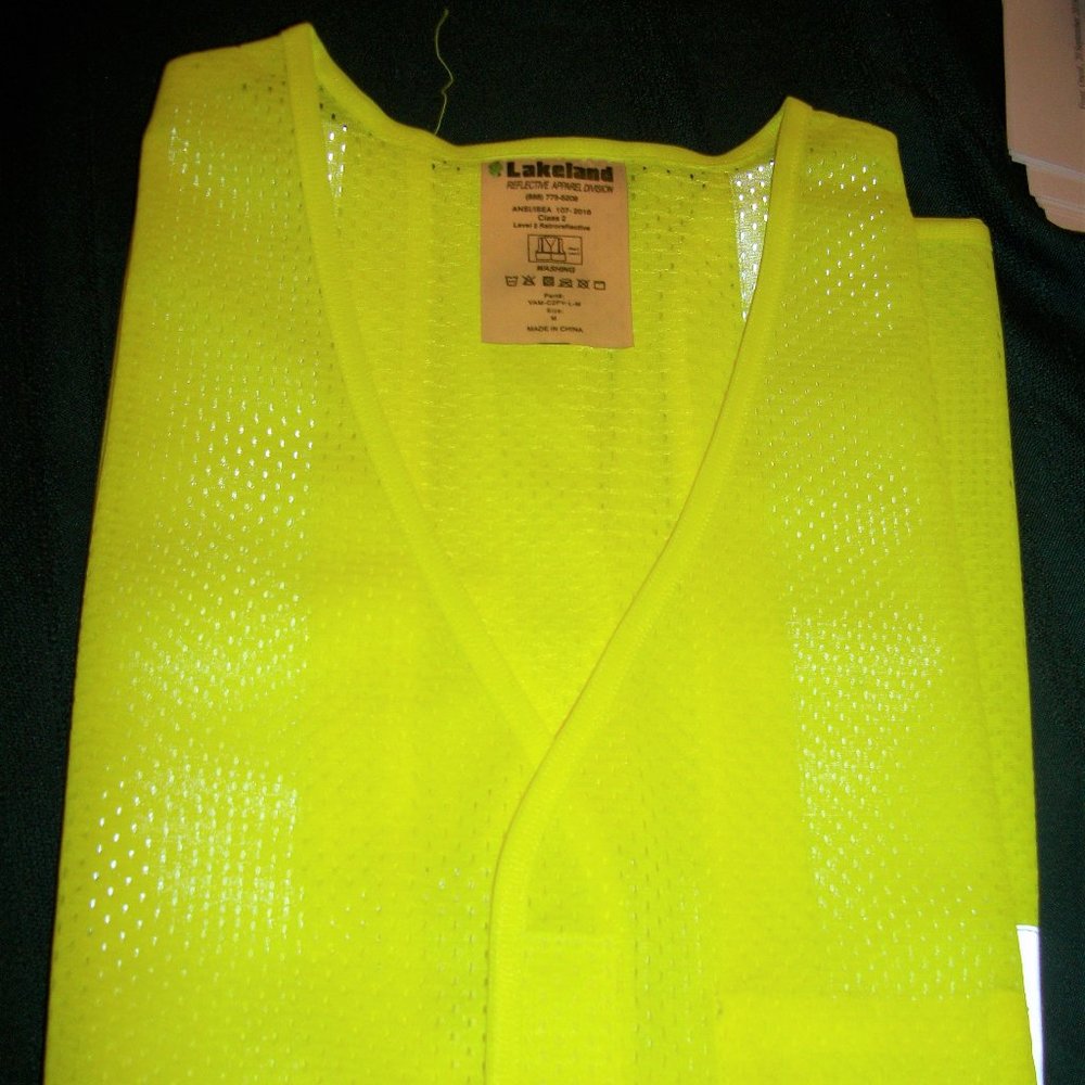 NEW Lakeland Yellow  Reflective Vest  sz M UNISEX